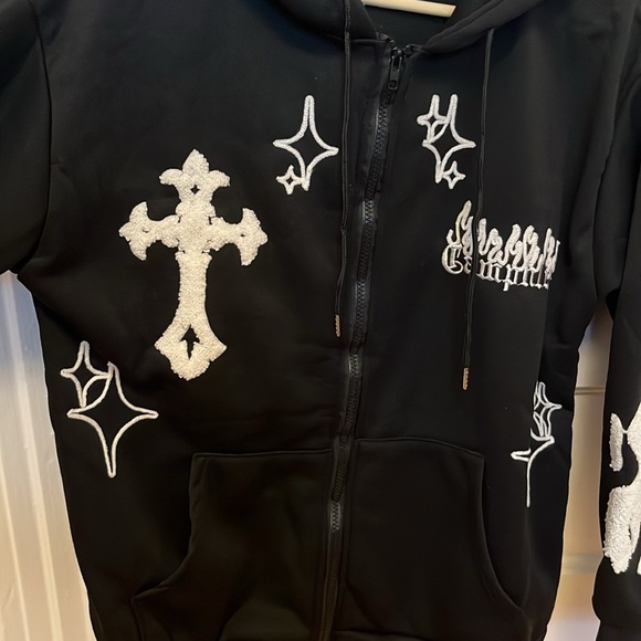 Y2K Cross Hoodie - Picture 2 of 3